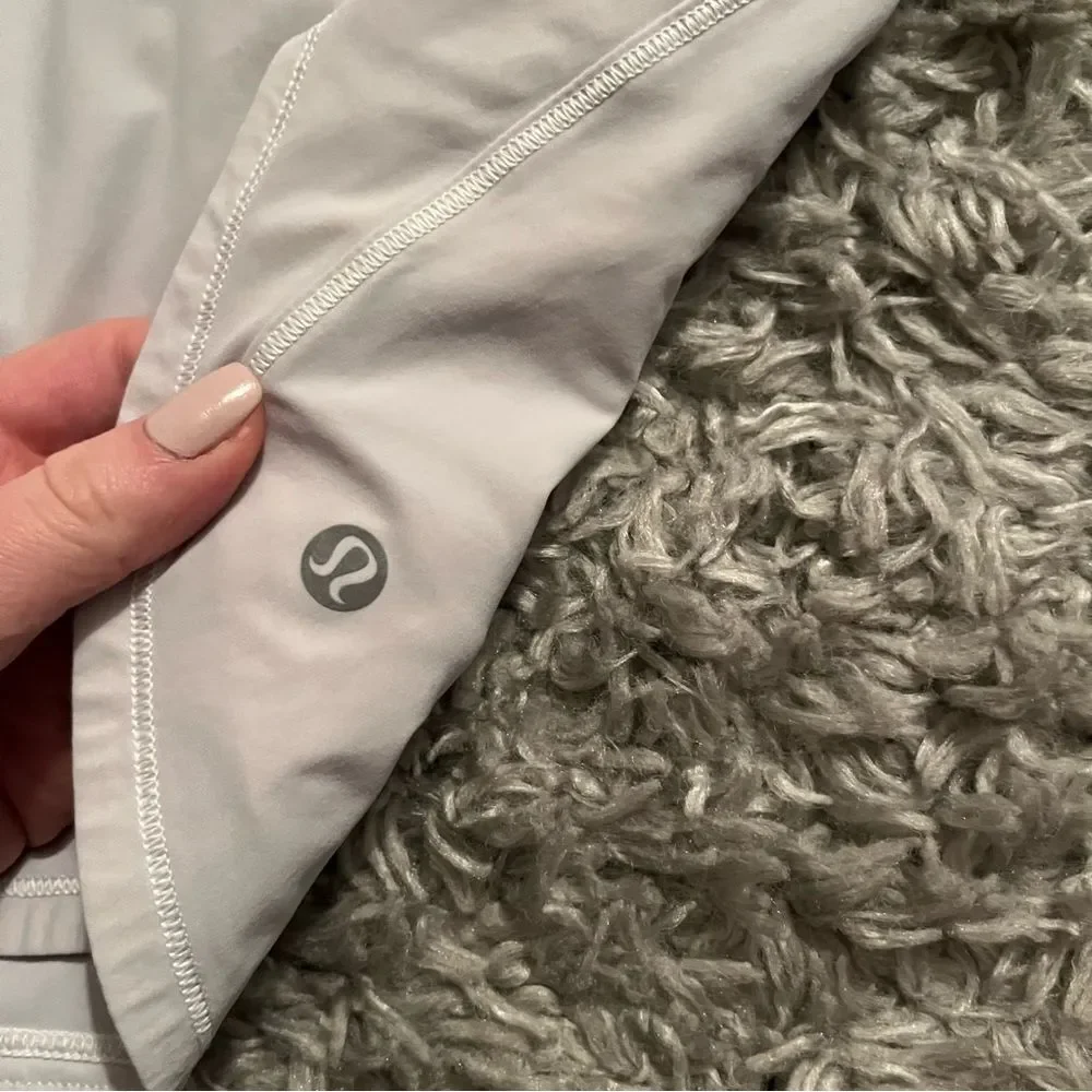 Lululemon white sculpt tank size 6